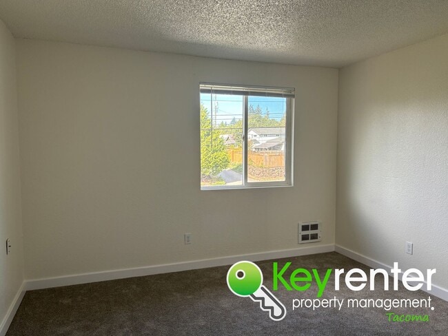 Building Photo - Recently Renovated Tacoma Home