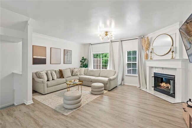 Building Photo - 6720 Stoneleigh Way