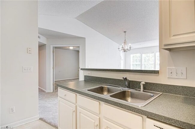 Building Photo - WFU/ Deacon Ridge Condominium Community-