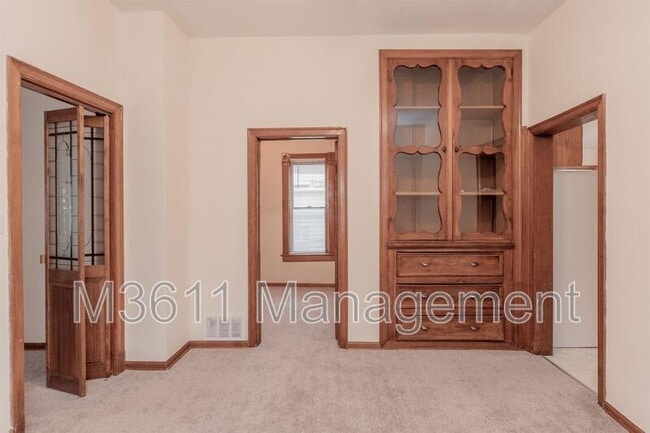 Building Photo - 446 E St