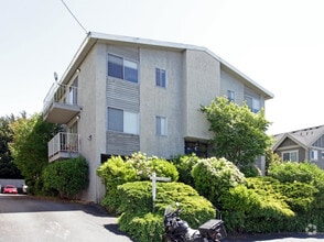 Building Photo - 8746 Phinney Ave N