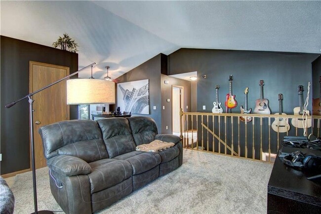 Building Photo - 715 Hewitt St