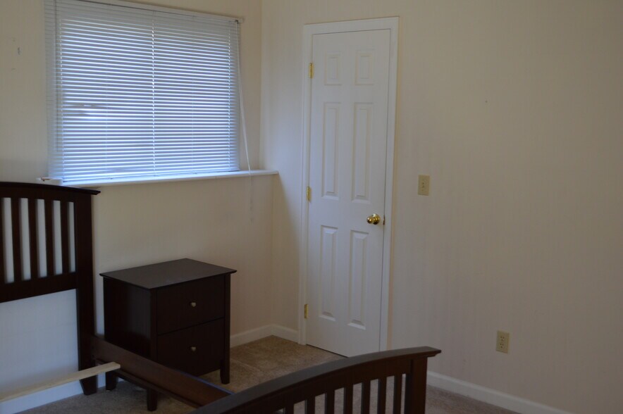 Building Photo - 4678 White Rock Cir