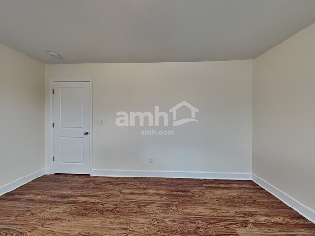 Building Photo - 5448 Lake Water Ct