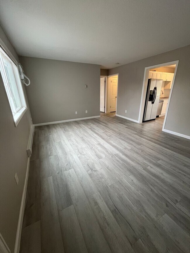Building Photo - For Rent – Beautifully Remodeled 2-Bedroom Unit in Denver