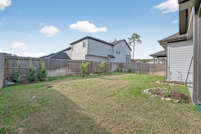 Building Photo - 16915 Chapel Knox Dr