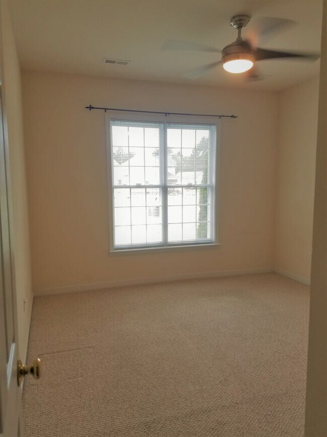 Building Photo - Beautiful transitional 4 bedroom brick rancher on quiet street just off of Hull Street/Genito Roa...