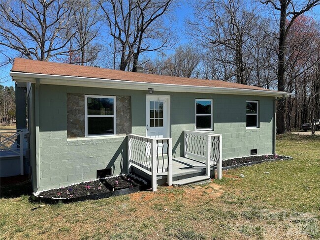 Building Photo - 209 Brookview Rd