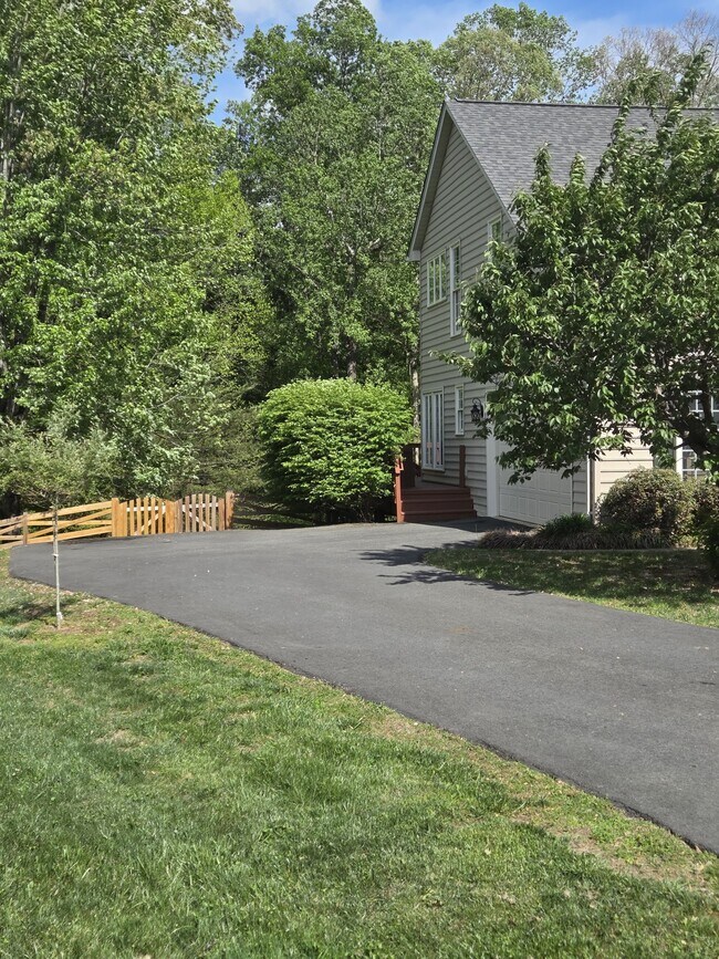 Building Photo - 7500 Tahoe Ct