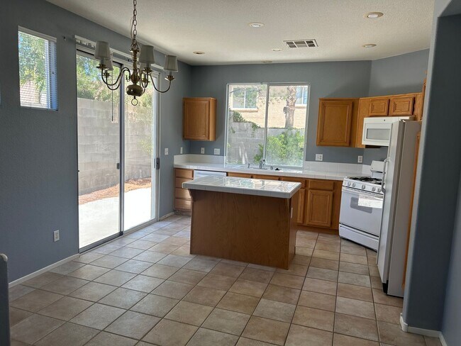 Building Photo - Beautiful Summerlin Home