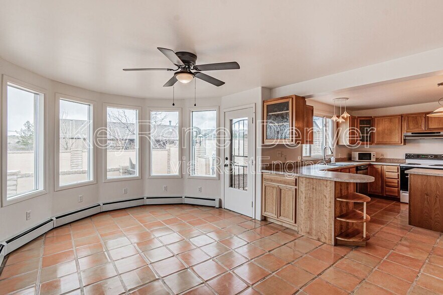 Primary Photo - 990 Beech St