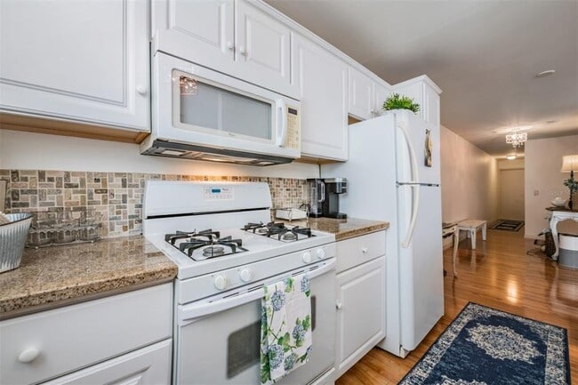 Building Photo - 5521 80th St N