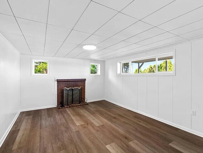 Building Photo - Renovated 4-Bedroom, 3-Bathroom Home in Millcreek