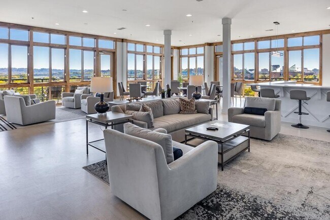 Building Photo - 200 Manufacturers Rd