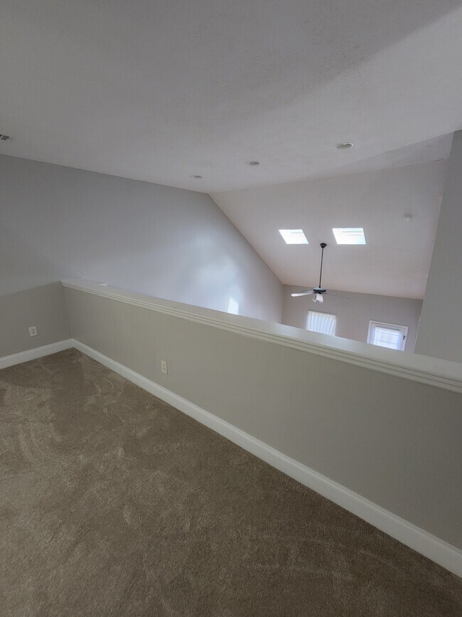 Building Photo - 803 Landing Dr