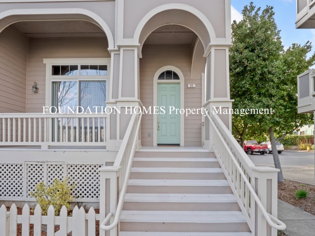 Building Photo - 33 Ranch Dr