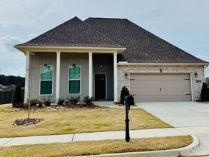 Building Photo - FENCED yard-great location at the base of Keel Mountain