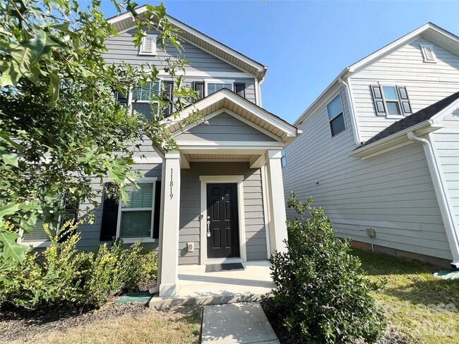 Building Photo - 11819 Midnight Wy