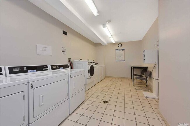 Building Photo - 130 Post Ave