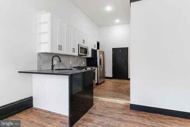 Building Photo - 1520 Green St