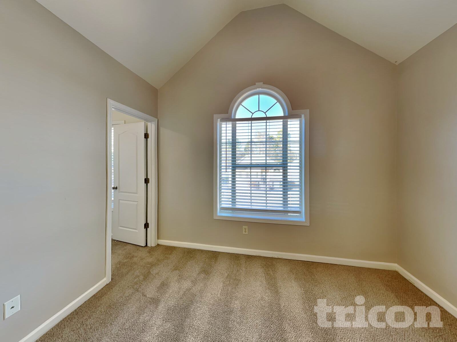 Building Photo - 12264 Crestwood Ct