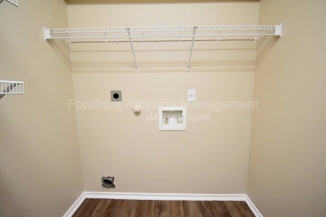 Building Photo - 10527 Cub Haven