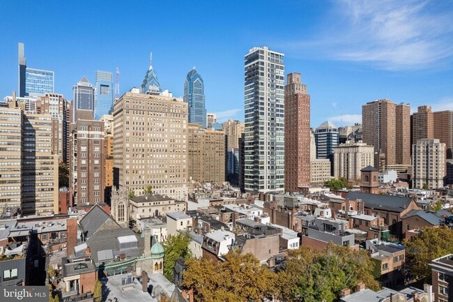 Building Photo - 317 S 18th St