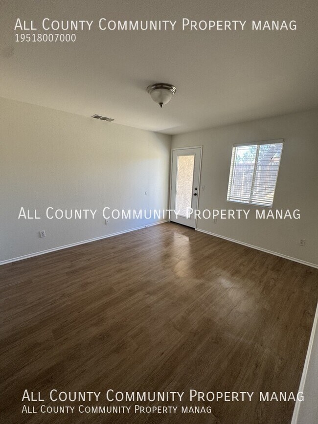 Building Photo - 58439 Palisade Dr