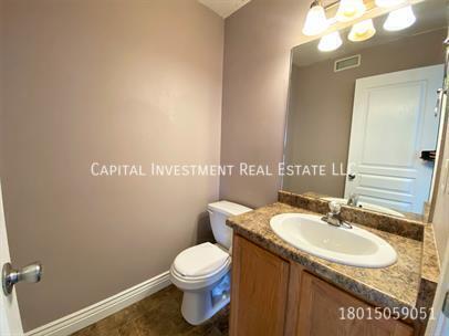 Building Photo - 1441 Heather Ln