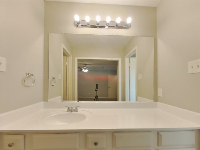 Building Photo - 3434 Deer Valley Dr