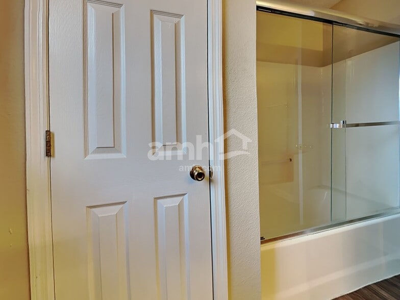 Building Photo - 1438 Blues Creek Dr