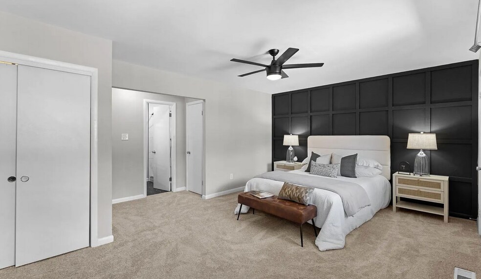 master bedroom - 3881 Steppes Ct