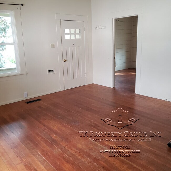 Building Photo - 322 Buena Vista St