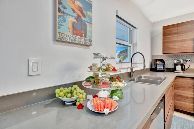 Building Photo - 391 NW 35th Ct