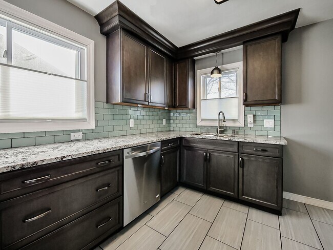 Building Photo - AVAILABLE NOW! Beautifully Updated 3-Bedroom Home with High-End Finishes!
