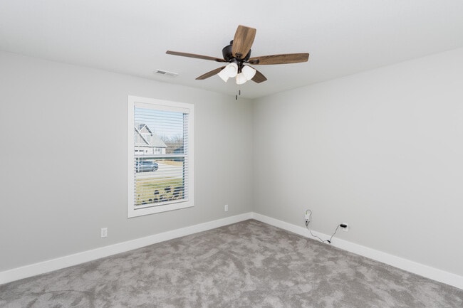 Building Photo - 4914 Glide Cv