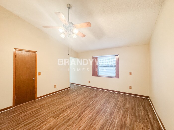 Building Photo - 7901 Collins Ridge Blvd