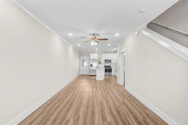 Building Photo - 284 N Sand Palm Rd