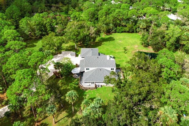 Building Photo - 12151 Old Indiantown Rd