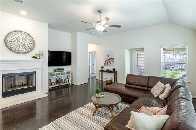 Building Photo - 219 Prato Pl