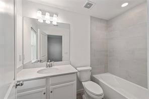 Building Photo - Stylish College Park Townhome with Dual En-Suites, Available now $1,600.