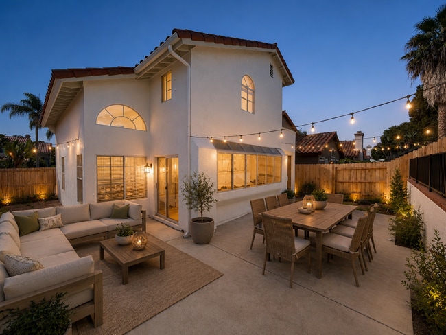 Building Photo - Stunning 4br/3 bath in Quiet Oceanside neighborhood