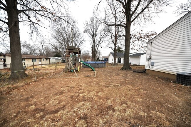 Building Photo - Freshly updated 3 Bedroom Home with a Full...