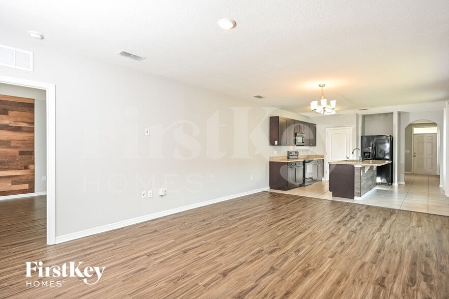 Building Photo - 2821 Taton Trace