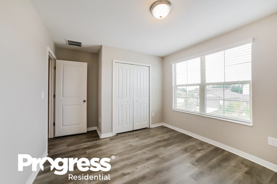 Building Photo - 914 Nutmeg Spice Pl
