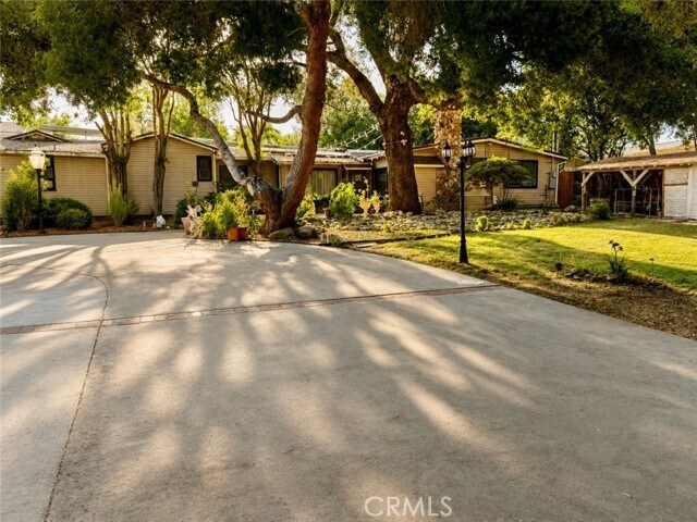 Building Photo - 9625 Aqueduct Ave