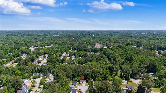 Building Photo - 488 Barclay Ct