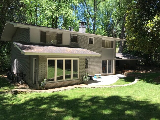 Building Photo - 4889 Lake Forrest Dr