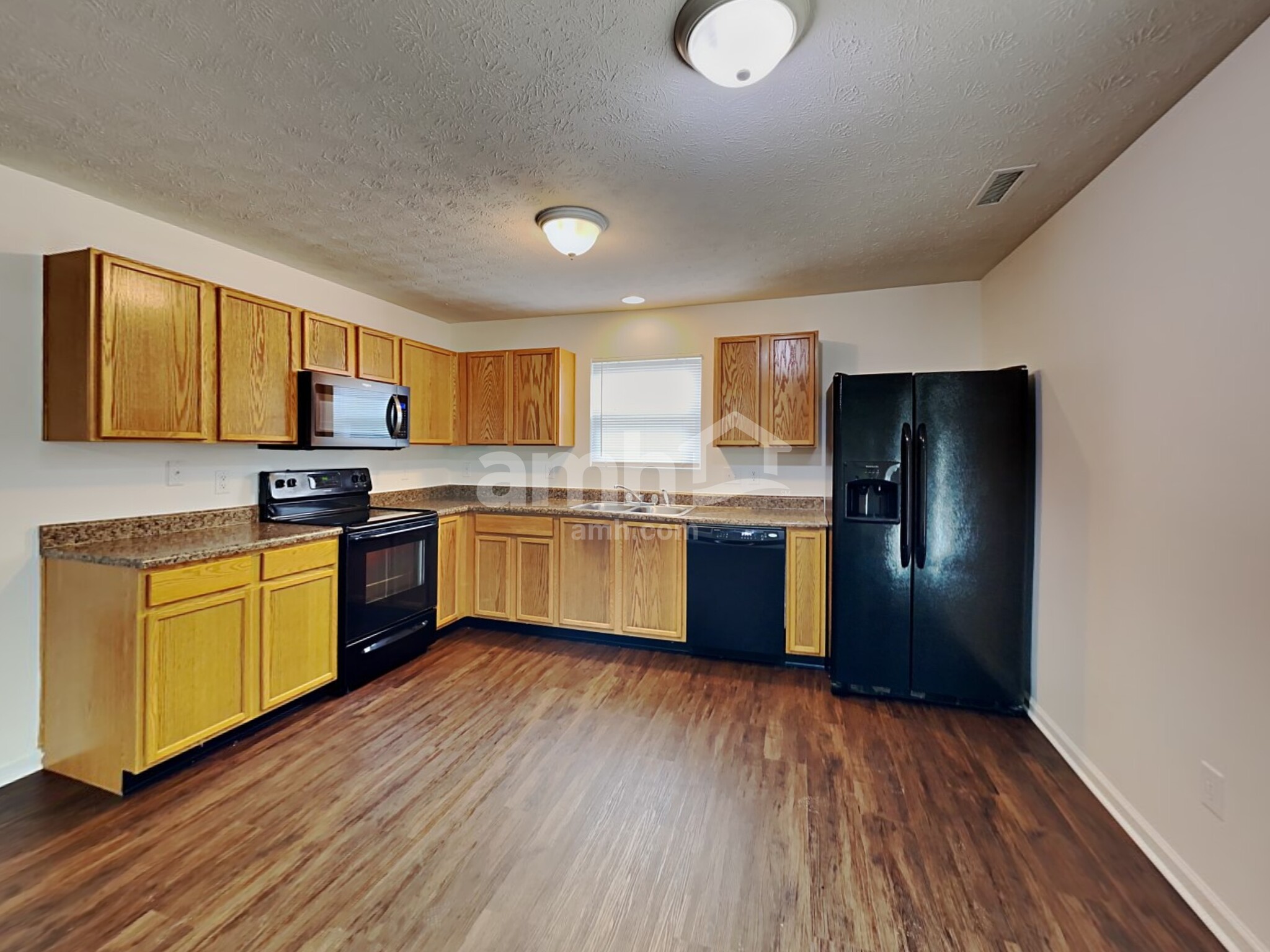 Building Photo - 11424 Long Lake Dr