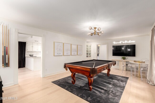 Building Photo - 14425 N Coral Gables Dr